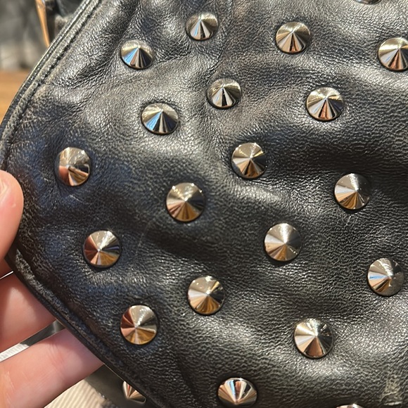 LEATHER SHOULDER BAG // WORN WITH SOME WEAR & TEAR - Picture 3 of 16